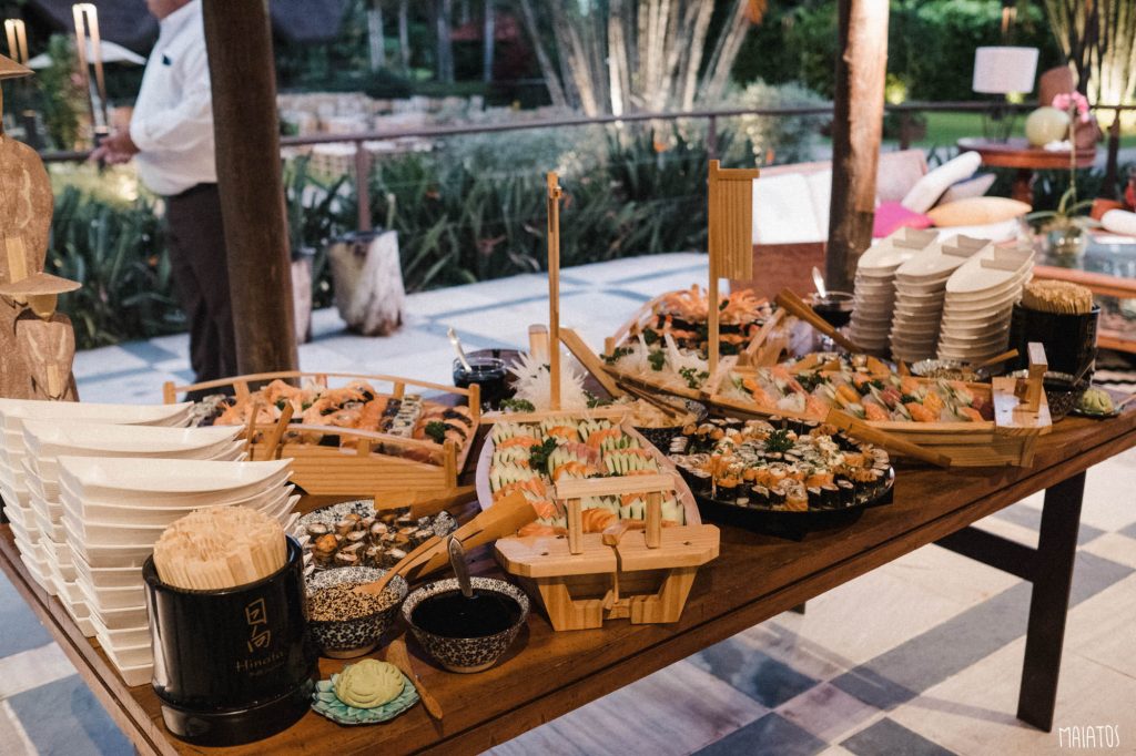 mesa de buffet de japonês para casamentos