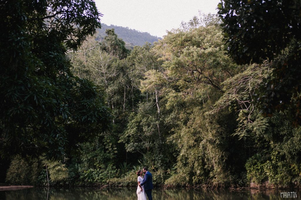 ensaio de noivos casamento ao ar livre